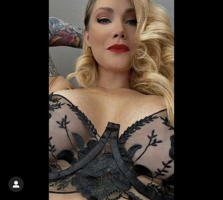 Anchorladybree onlyfans creator