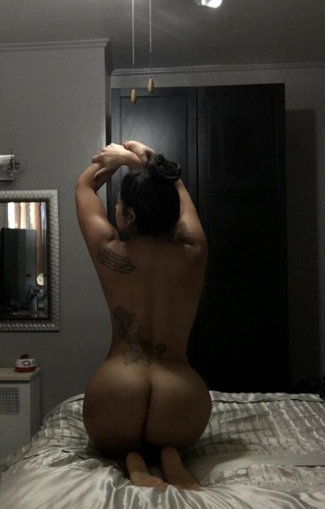 iamjessenia onlyfans naked