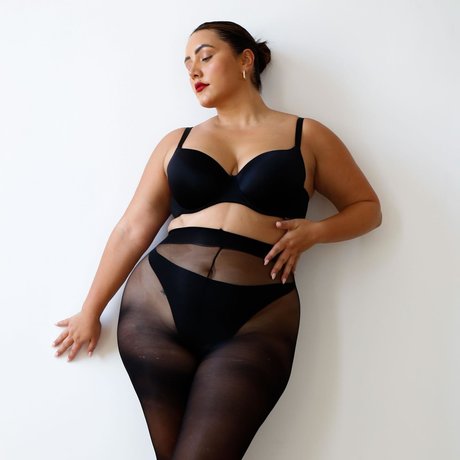 arab feet onlyfans pretty scene