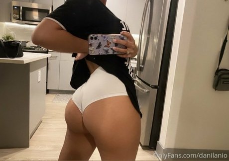danilanio onlyfans striptease