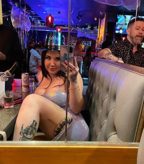 Merrick Deville onlyfans boobs