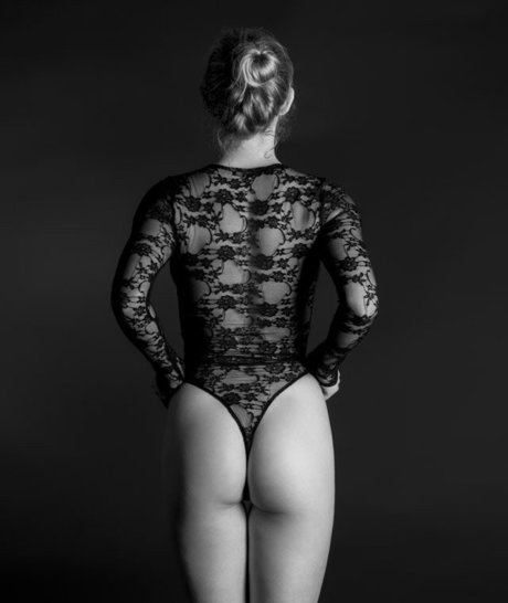 skinny babe onlyfans free nude scene