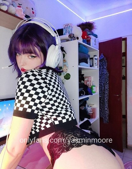 Yasmin Moore onlyfans fuck