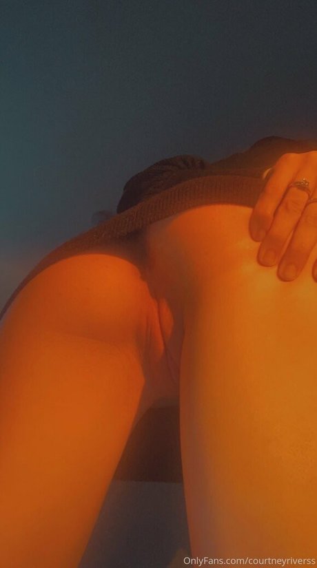 courtneyriverss onlyfans leaks