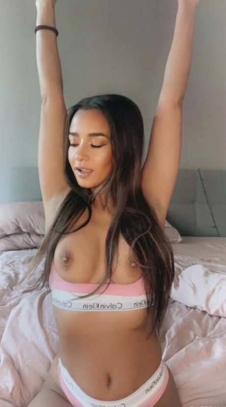 Gabby Dealmeida onlyfans nude pics