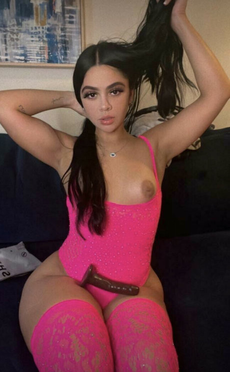 ivyroz topless onlyfans