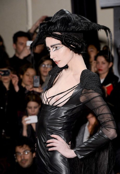 Amelie Lens nude on onlyfans