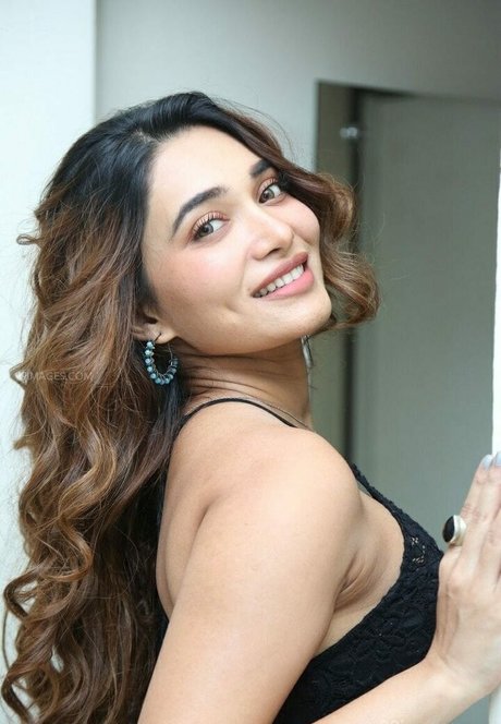 Jenifer Emmanuel onlyfans strip