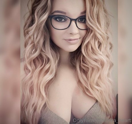 kiraheartx onlyfans leak porn