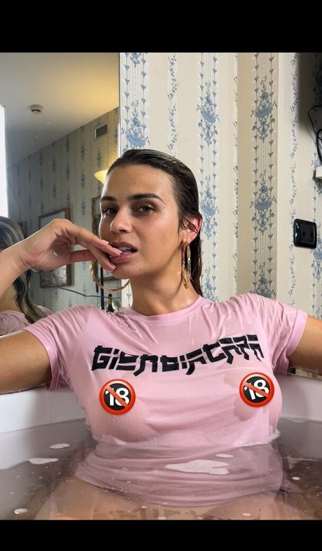 curvy girl onlyfans pornographic galleries