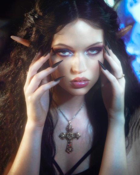 celebrity male onlyfans sexy nudes depiction