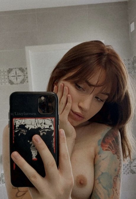 Lizzylarrsen onlyfans nudes leaked