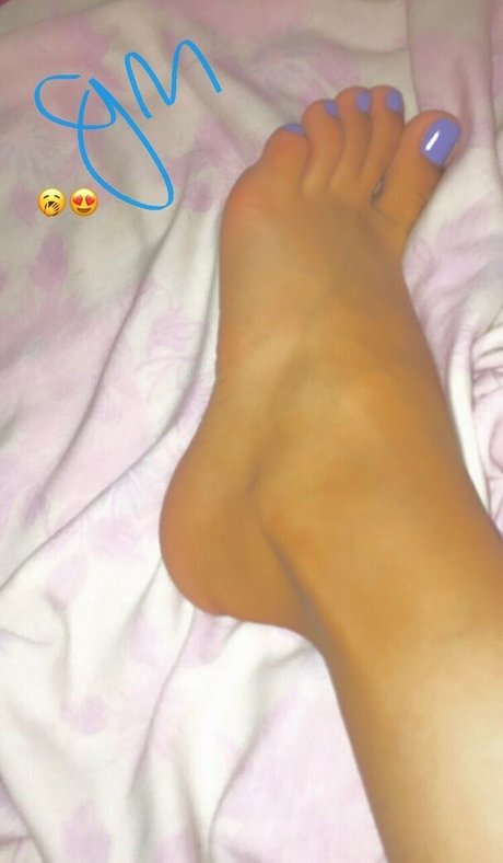 Ivana S_ onlyfans strip tease