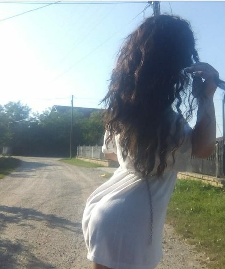 Ivana S_ onlyfans model photo