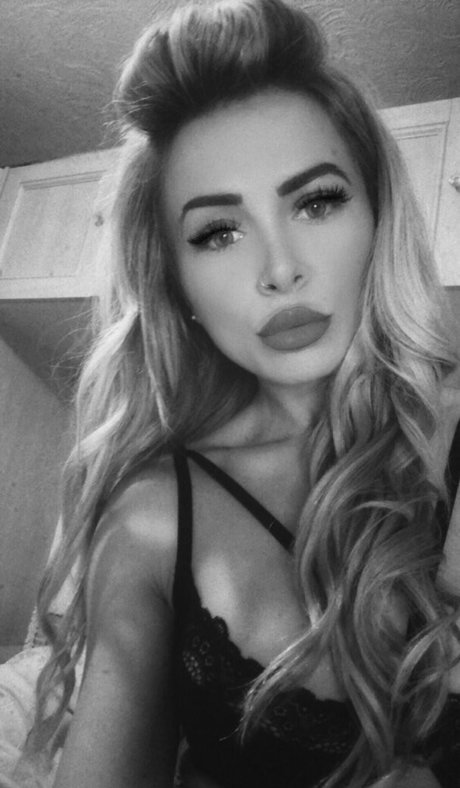 xloulou onlyfans leaked pictures