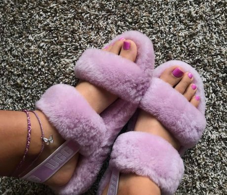 HerAthleteFeet onlyfans leaks