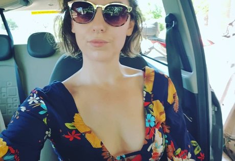 Irina Mirella onlyfans nude