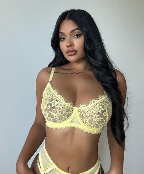 Ari Kumar en onlyfans