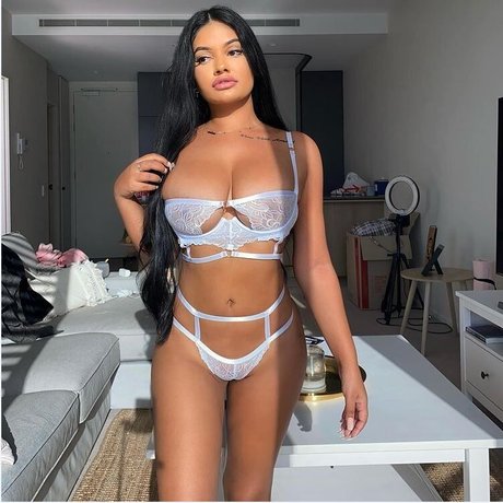 Ari Kumar only fans content