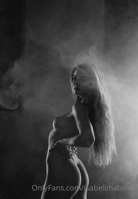 Isabell Malavasi onlyfans nude pictures