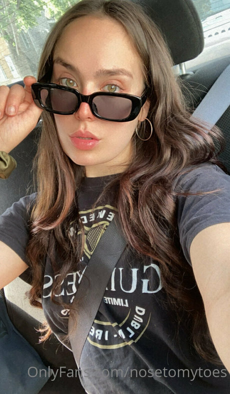 nosetomytoes onlyfans free content