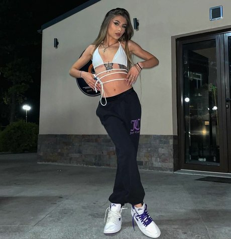 anne bagu onlyfans model photos