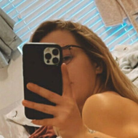 juustjuliaa2 onlyfans content leaked