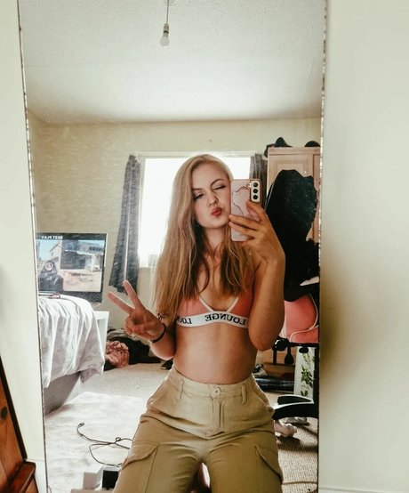 Olivia Tucker onlyfans porn