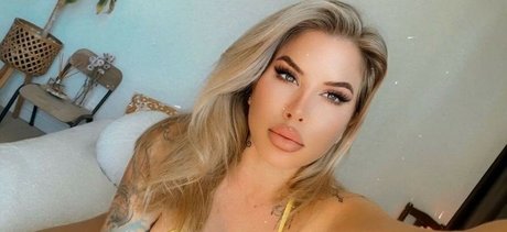 AvaArlo Profile image