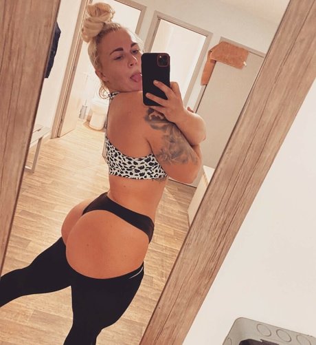 Frankie Dennis onlyfans leaked