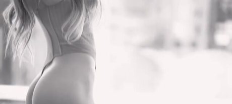 Juliannee Profile image