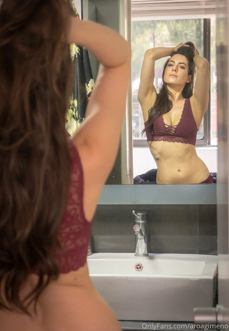 milf nude onlyfans pornographic photos