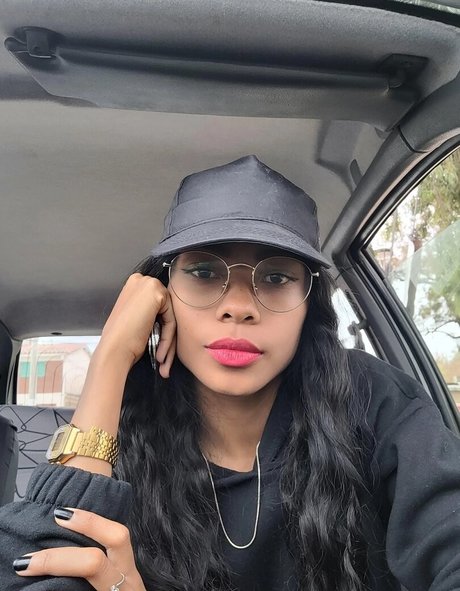 tropicalangeles onlyfans striptease