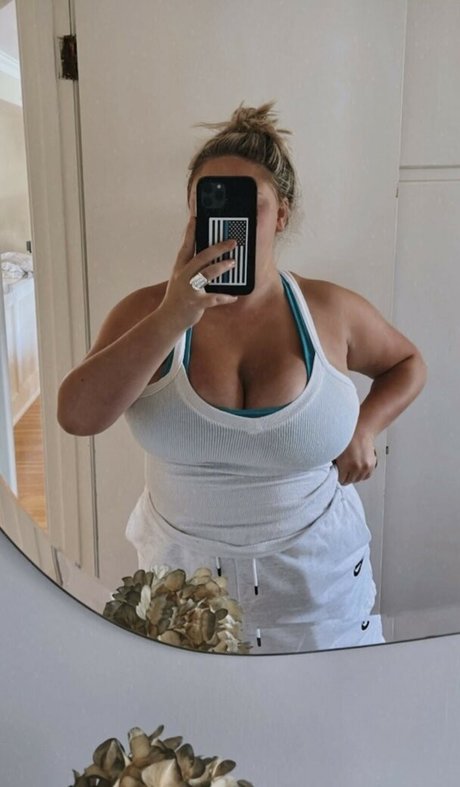 Emma Burzynski sexy onlyfans