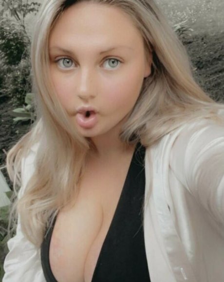 Emma Burzynski only fans