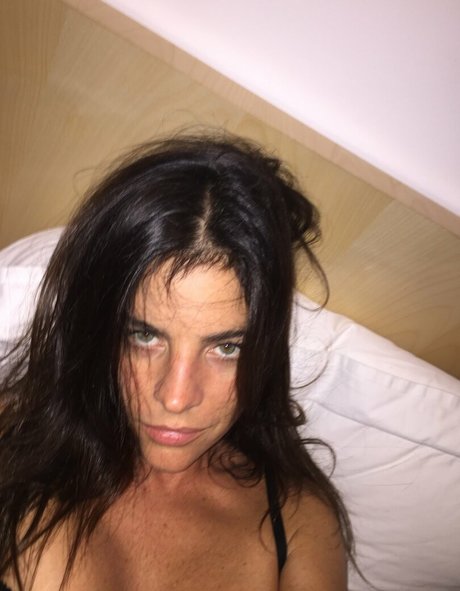 Julia Restoin Roitfeld onlyfans leak nude