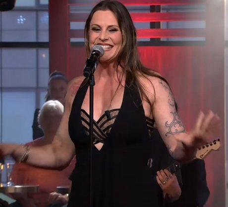 curvy blonde milf onlyfans art porn visuals