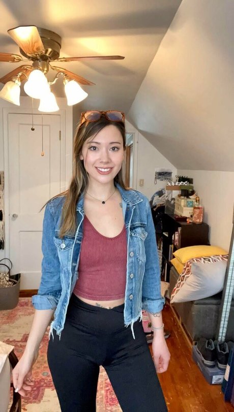 MoreLaceyisanerd new onlyfans leaks