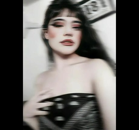 s sk8ter girl onlyfans hot