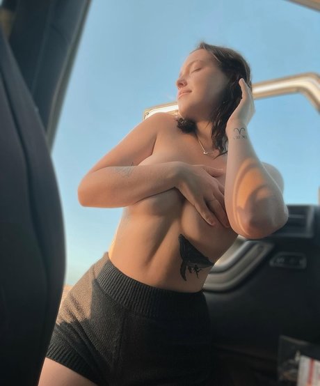 Eden MCK onlyfans gratis