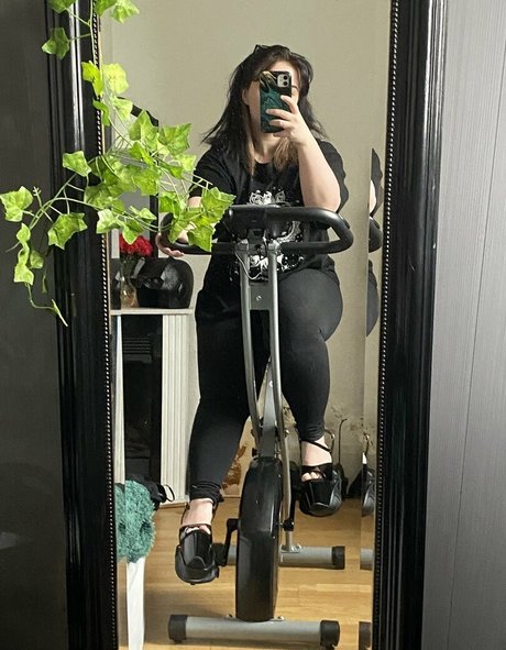 mistressmeche onlyfans topless