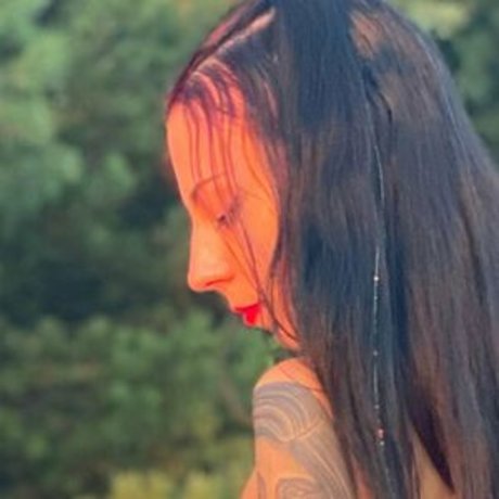 Maskentraegerin onlyfans nude pics