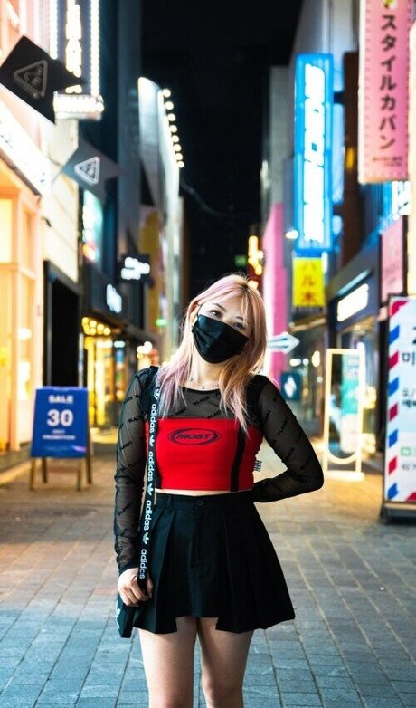 Yvonneflinetv  render