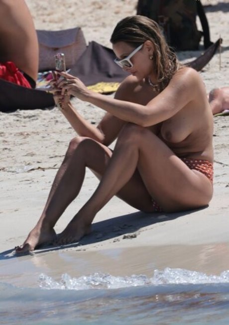 Sophie Hermann nude leak onlyfans