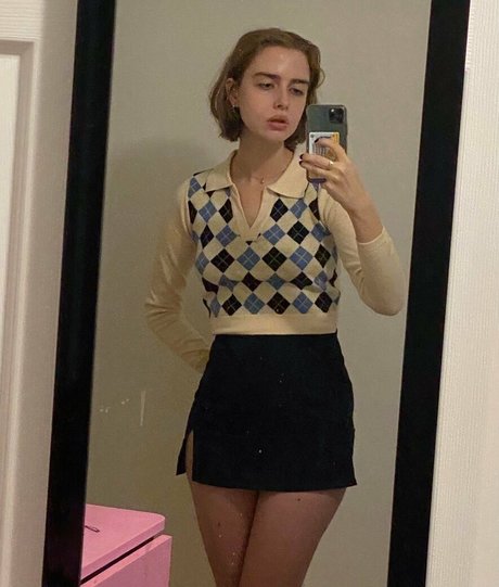 BlondeLindsayLohan onlyfans model