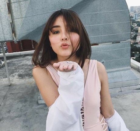 Sarah Carlos onlyfans nude photos