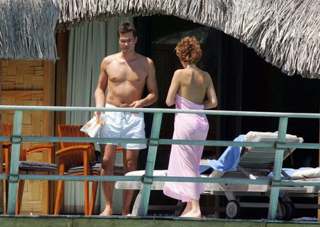 Natasha Kaplinsky  portrait