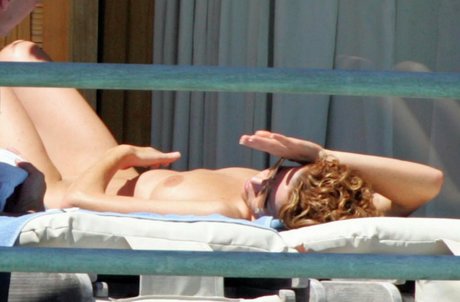 Natasha Kaplinsky naked on onlyfans