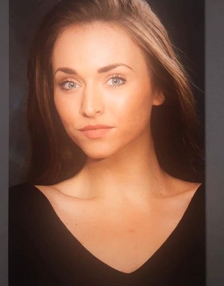 Charis Lister Profile image