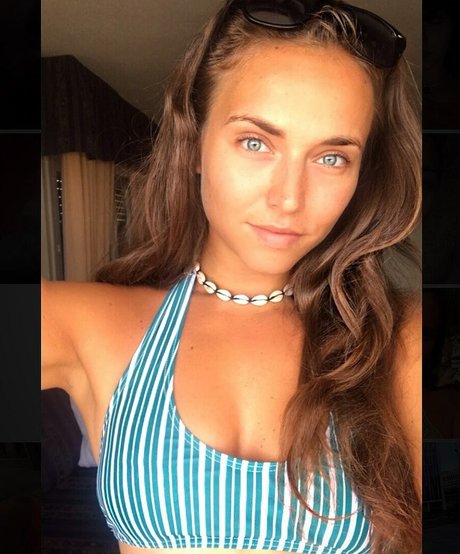 Charis Lister onlyfans sextape leak